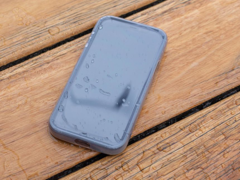 Quad Lock MAG Poncho - iPhone 14