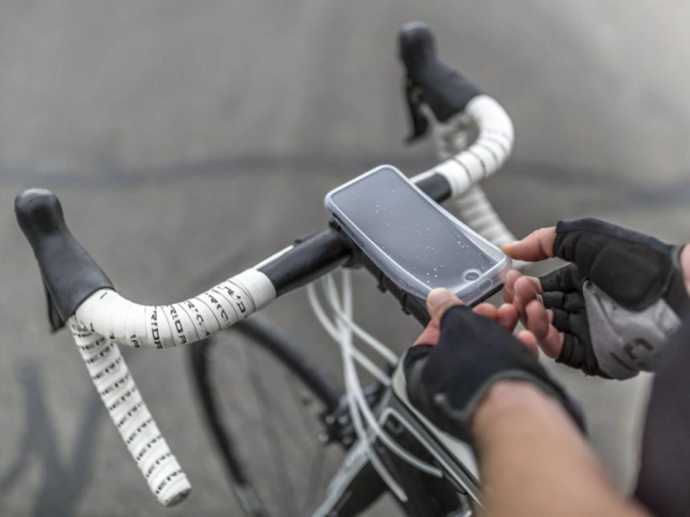 Quad Lock MAG Poncho - iPhone 14