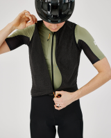 Albion Cycling unisex primaloft active evolve body warmer (graphite)