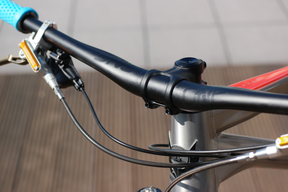 BikeYoke Barkeeper 45 mm. 96 Gramm/grammes.