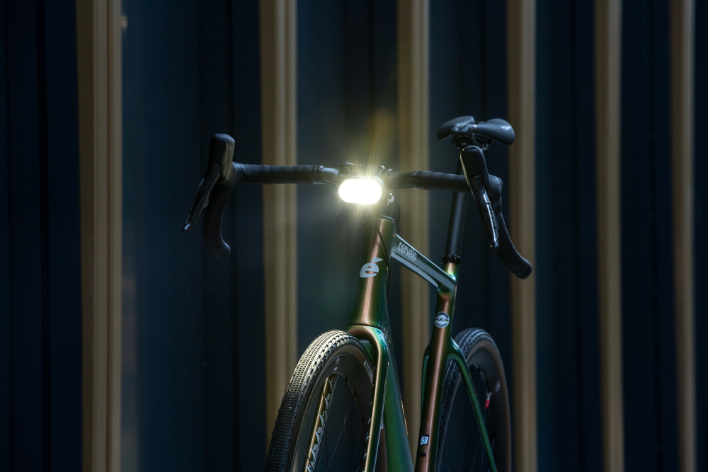 Supernova / M99 DY Pro - Dynamo - Dynamoscheinwerfer mit Fernlicht, 6V