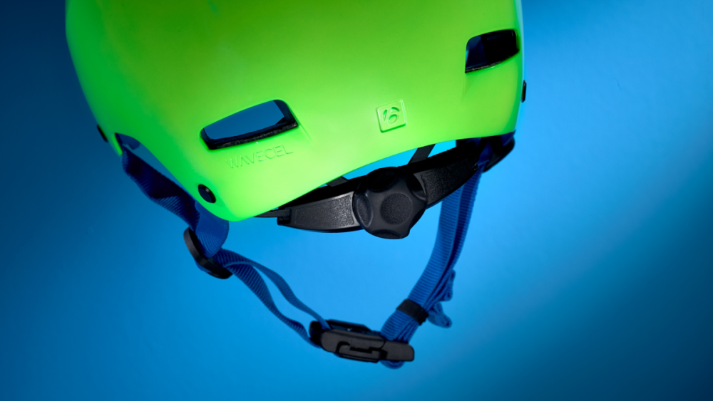 BONTRAGER Helm Jet WaveCel Youth Black/Volt CE