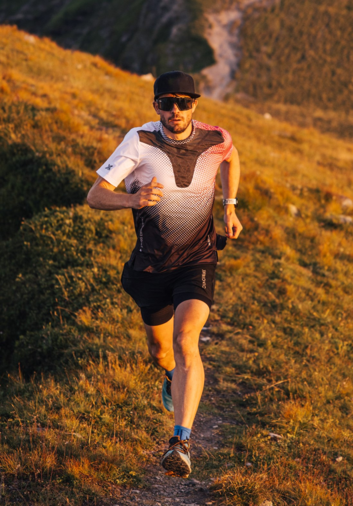 X-BIONIC Men CoreFusion Run Shirt SH SL dot fade/white/neo pink