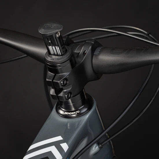 DEVIATE CYCLES HIGHLANDER II || STORR GREY || FACTORY Large (177-189cm)